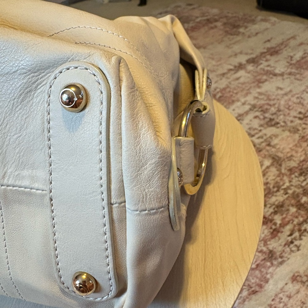 Tod's White Shoulder Bag - Picture 7 of 12